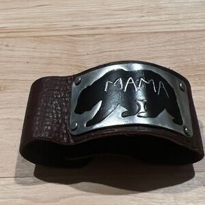Handmade Mana Bear Brown Leather Bracelet